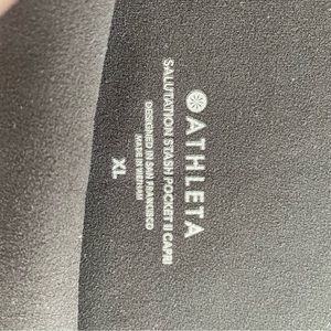 Athleta Salutation Stash Pocket II Capri